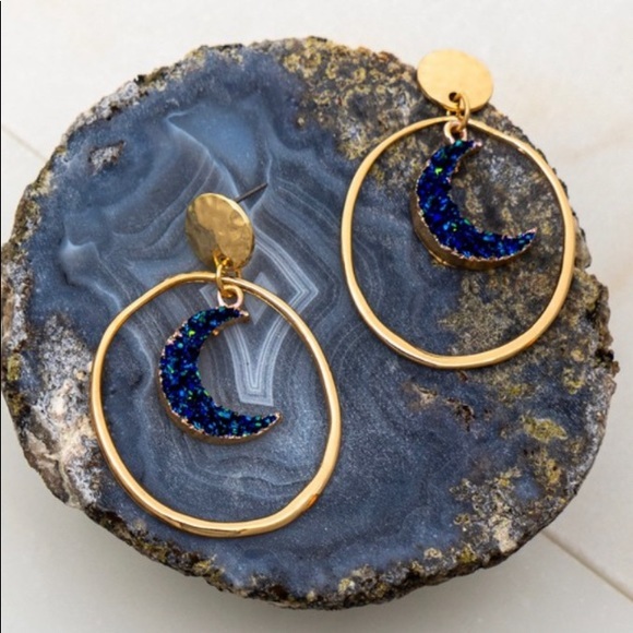 Crescent moon hoop earrings - Picture 1 of 3